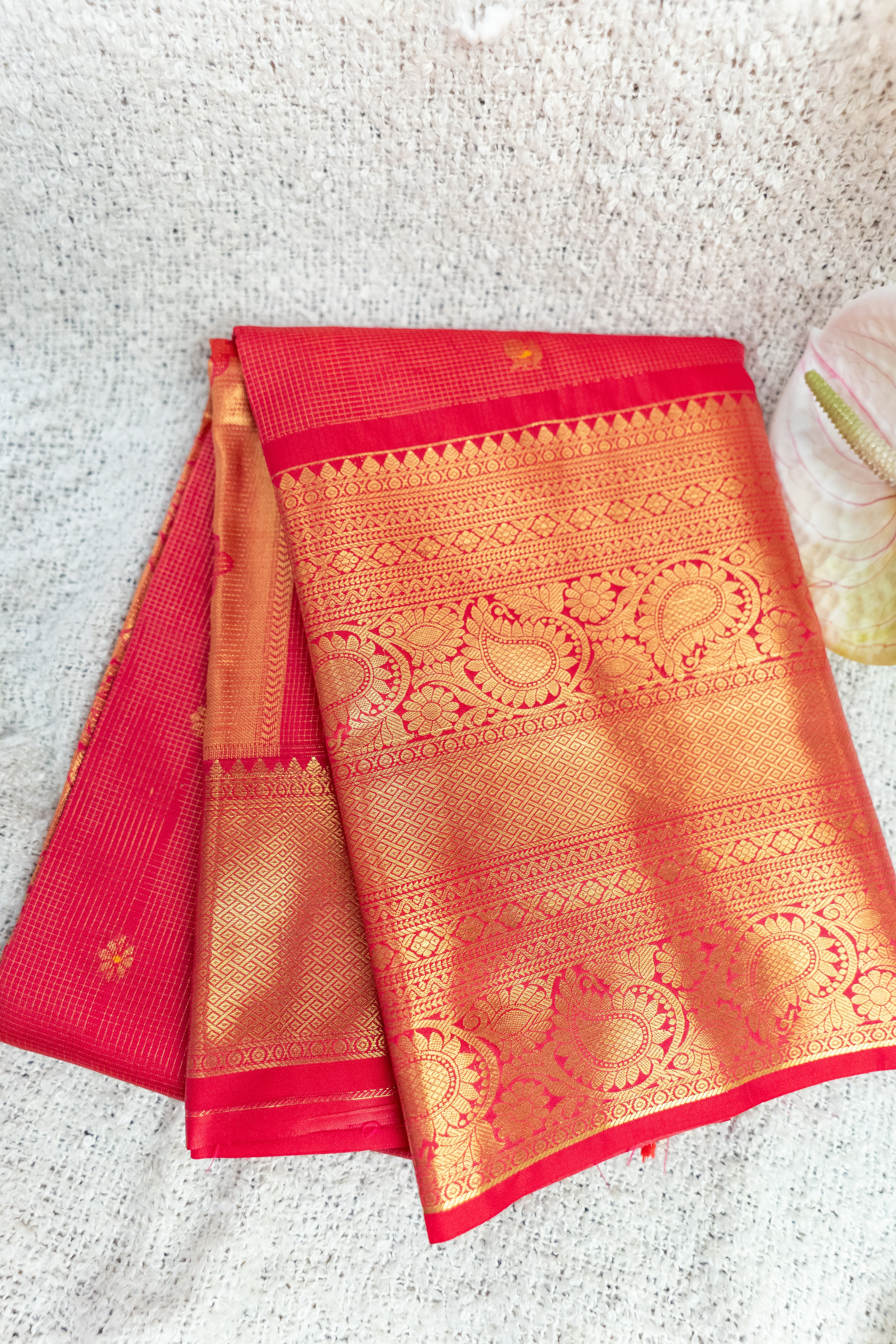 Vintage Semi Gadwal Pattu Saree with Kanchi Border-RED