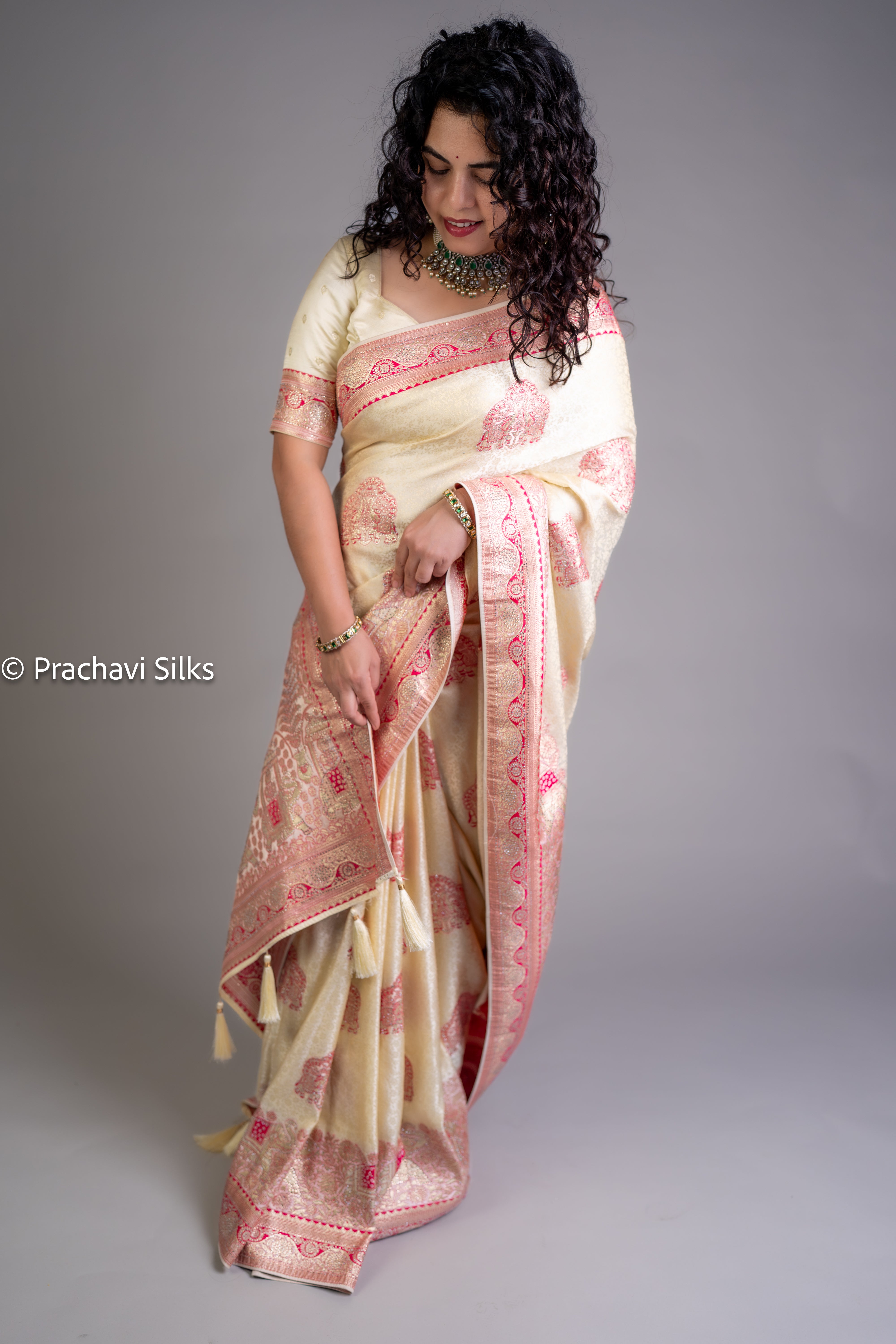 Ivory Gold Saree with Heavy Zari Pallu & Ethnic Butta Design