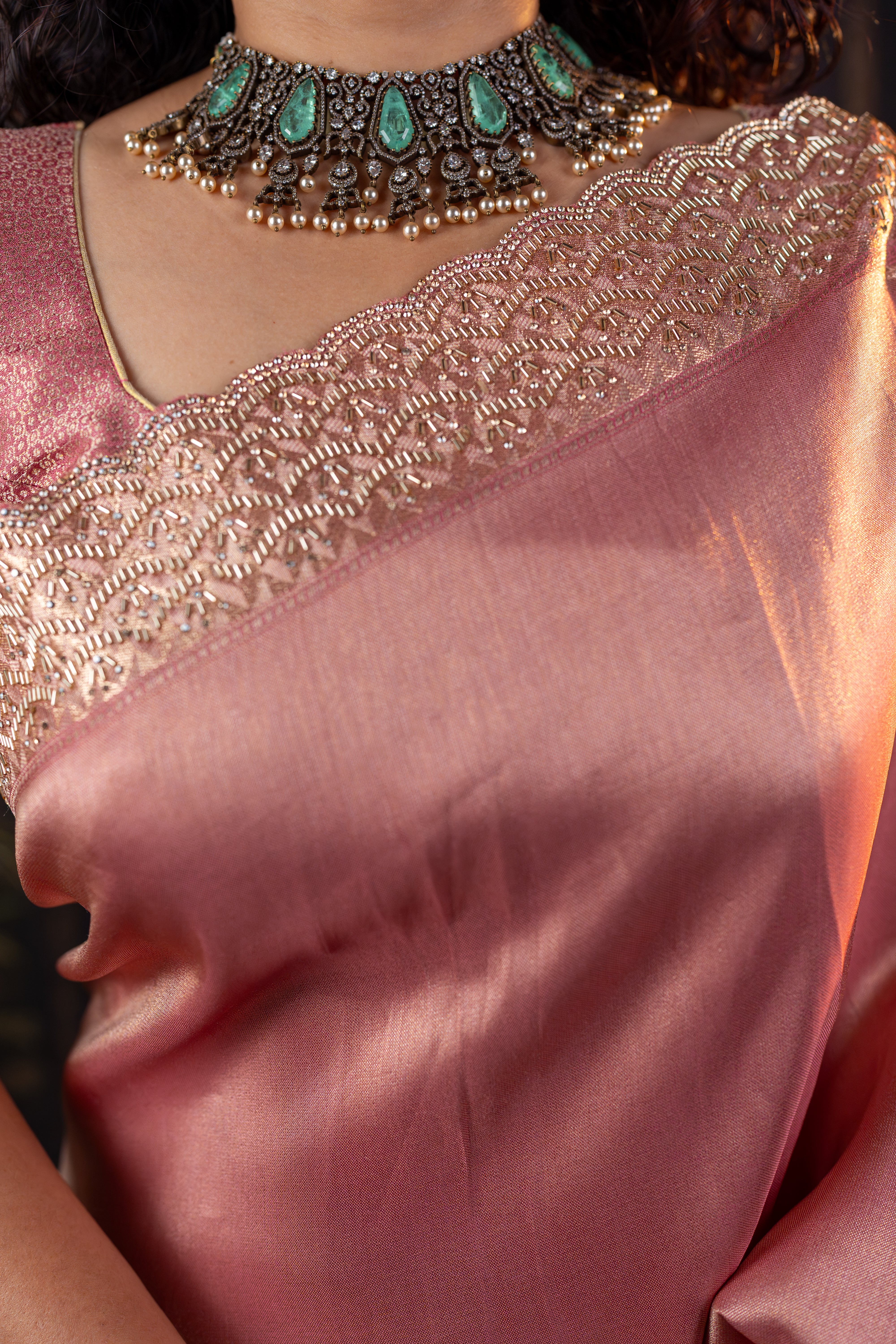 Premium Giraffe Silk Saree with Zari Weaving Border