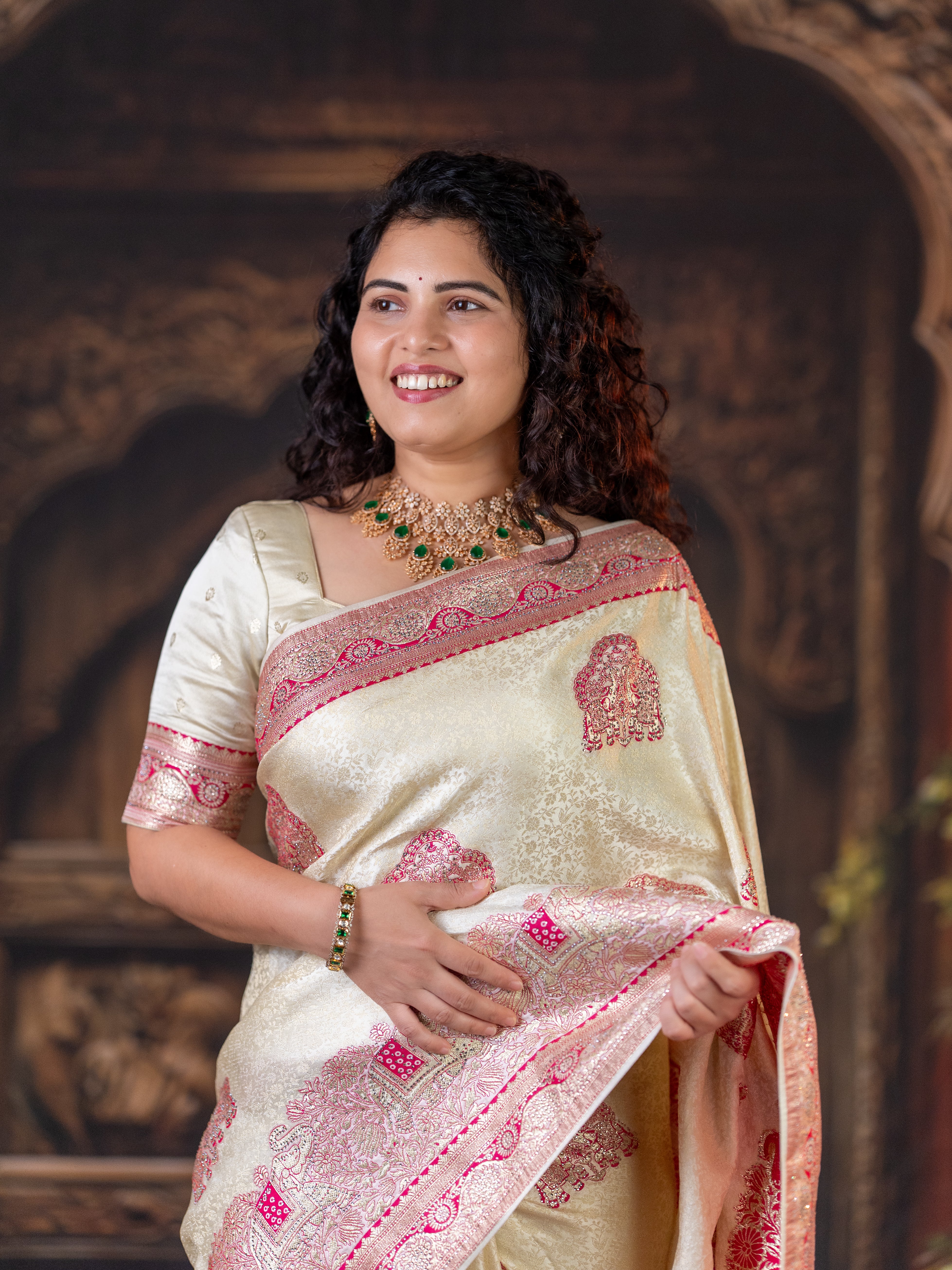 Ivory Gold Saree with Heavy Zari Pallu & Ethnic Butta Design
