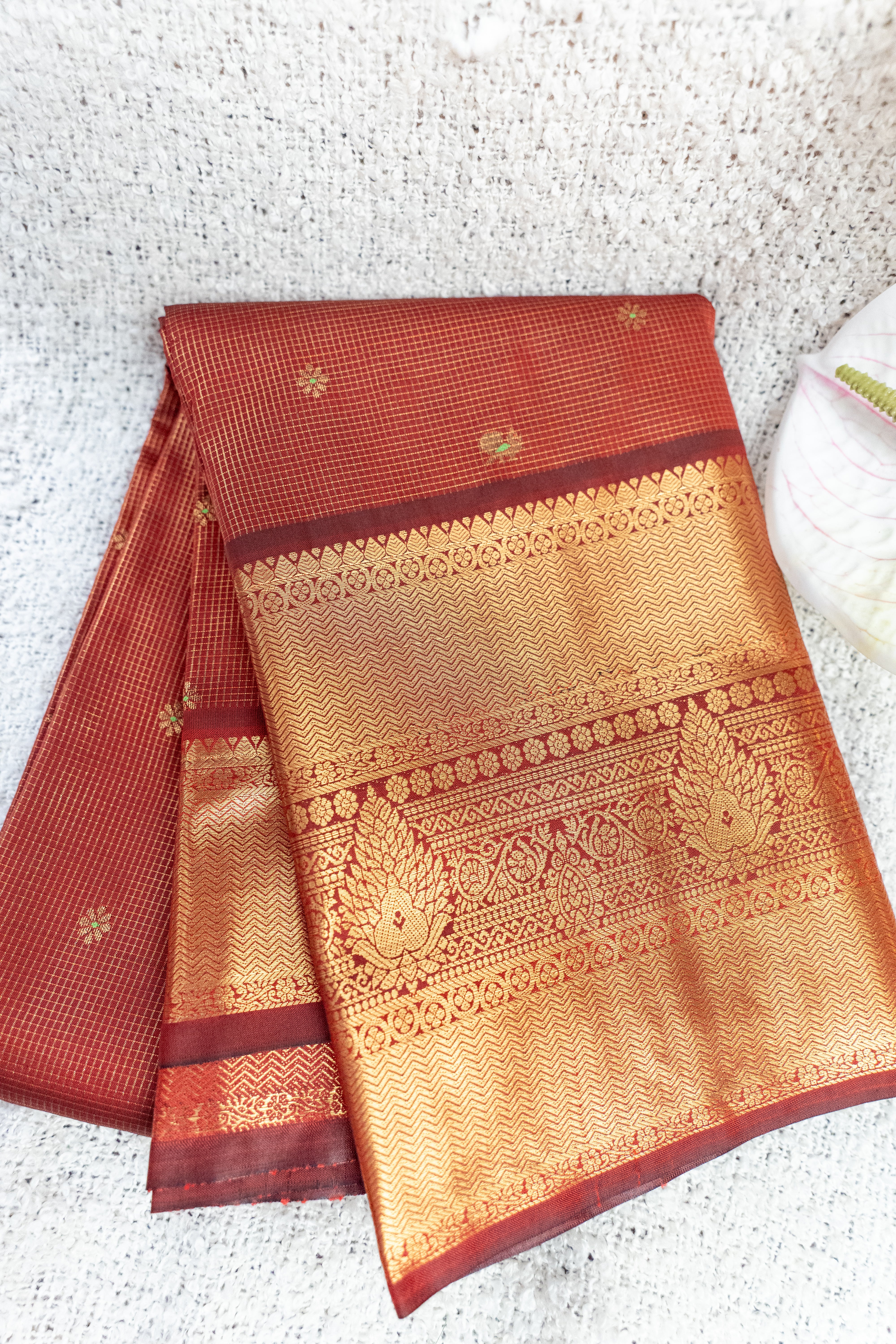 Vintage Semi Gadwal Pattu Saree with Kanchi Border-BROWN