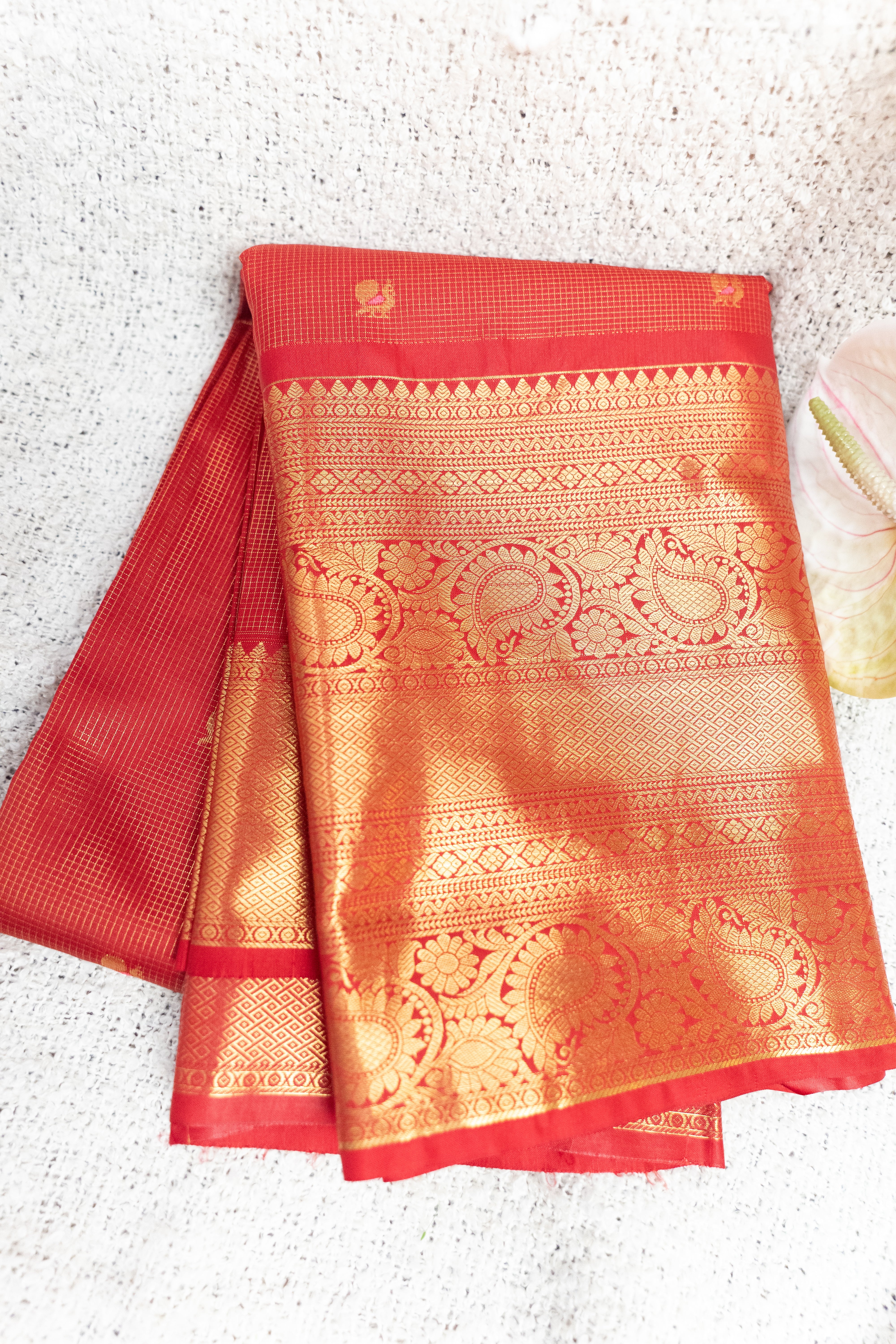 Vintage Semi Gadwal Pattu Saree with Kanchi Border-MAROON